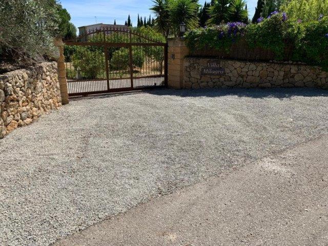 Villa Milagro - 3 Bedroom Style With Pool Near Golf Course/beaches - Air Cond. Pollenca