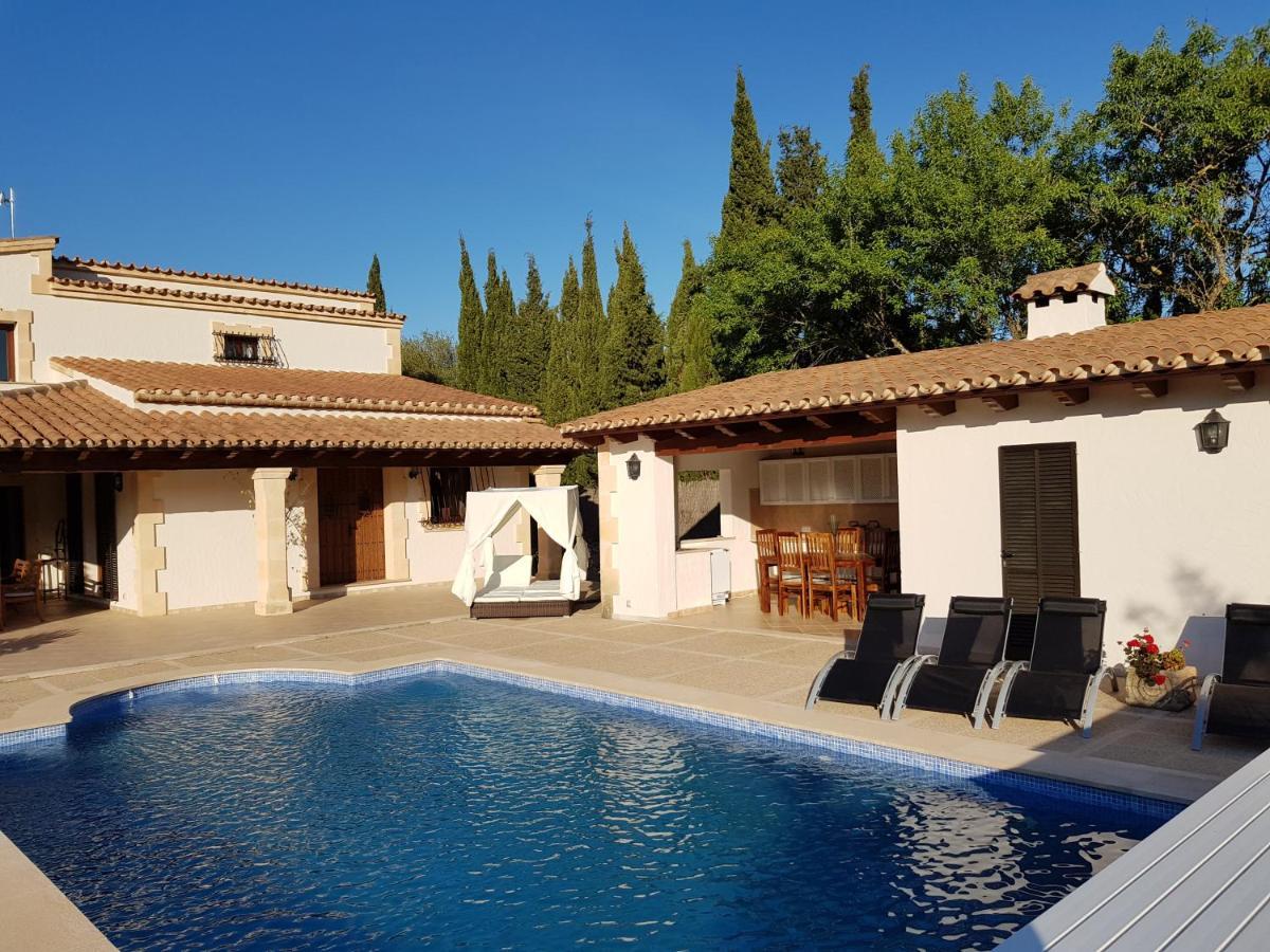 Villa Milagro - 3 Bedroom Style With Pool Near Golf Course/beaches - Air Cond.